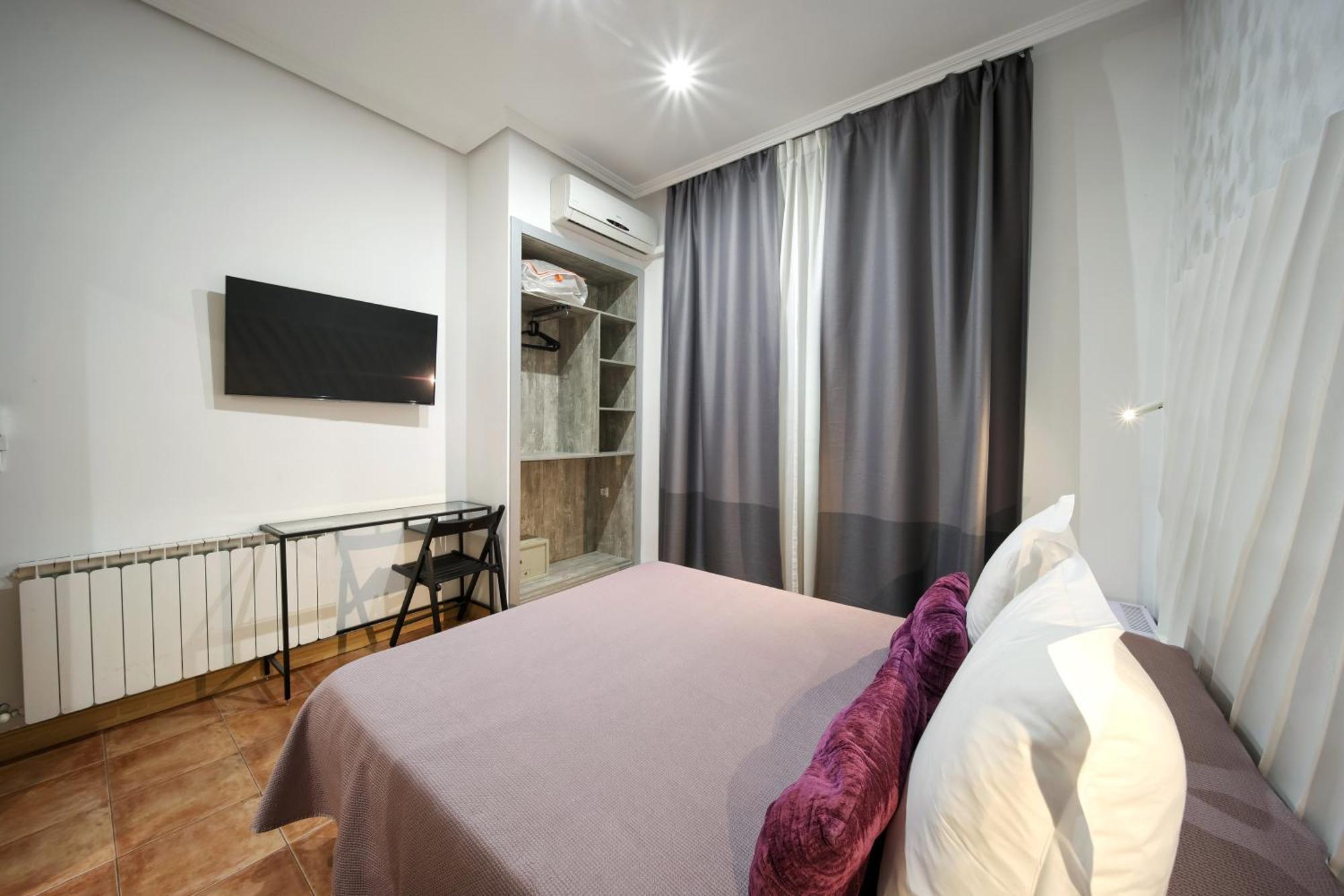 Hostal Las Fuentes (Adults Only) Madrid Buitenkant foto