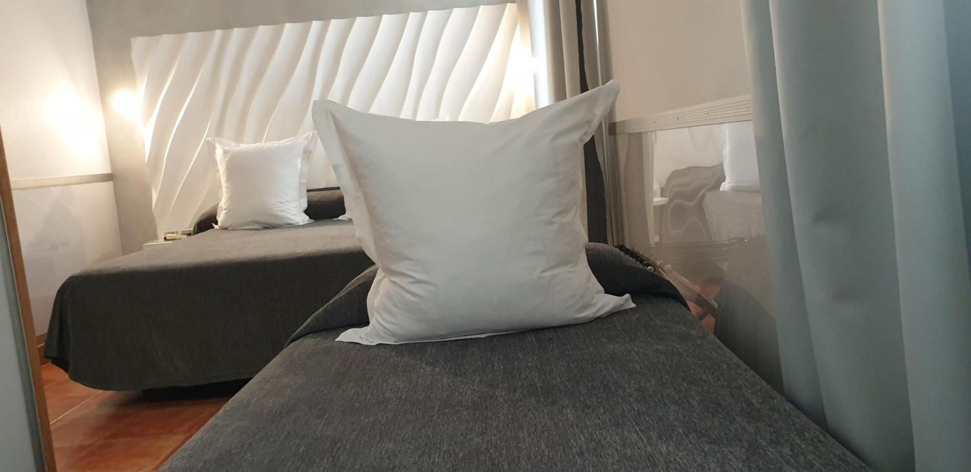 Hostal Las Fuentes (Adults Only) Madrid Buitenkant foto