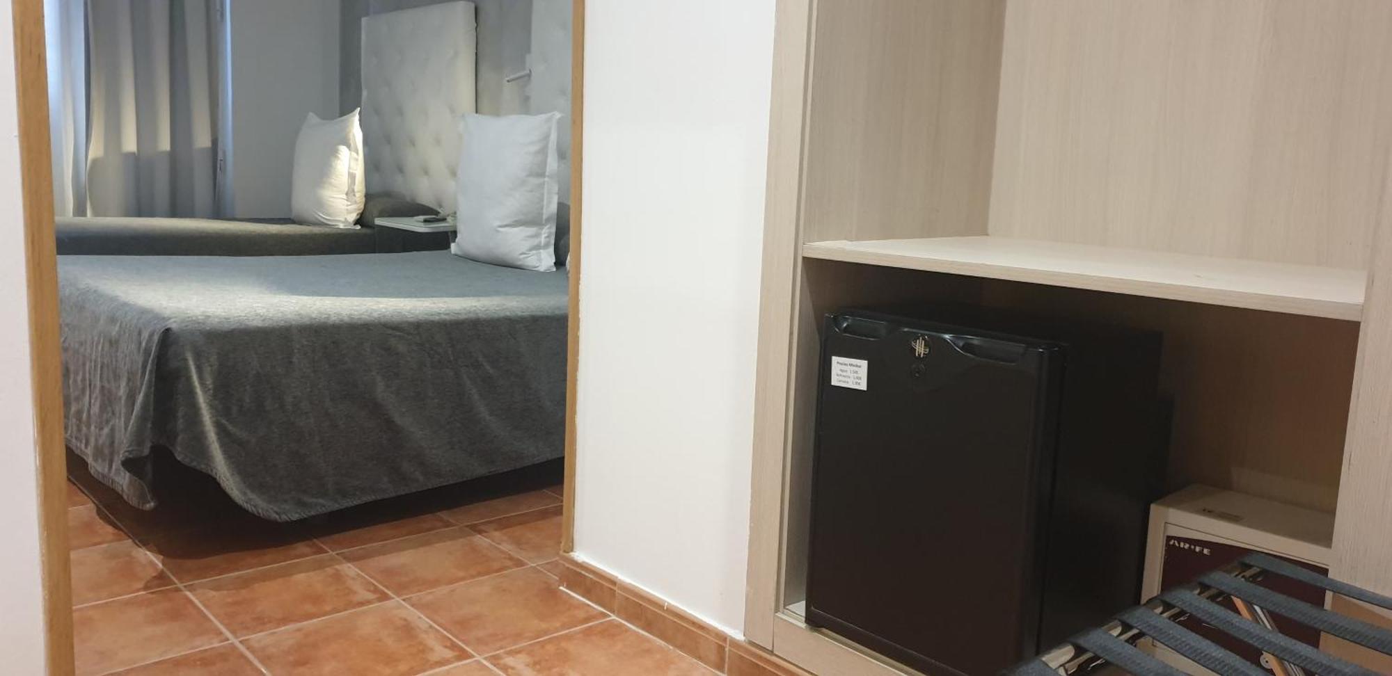 Hostal Las Fuentes (Adults Only) Madrid Buitenkant foto